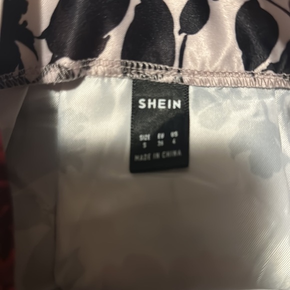 Skirt - Picture 3 of 4